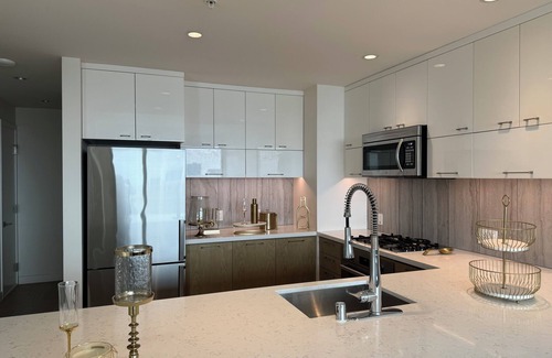 Historic Core Condo | RELAX ON BROADWAY WITH A VIEW