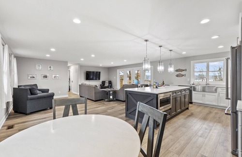 Barium Springs House | Relax on Riverbend - Ideal Lake Norman getaway for up to 15 Guests