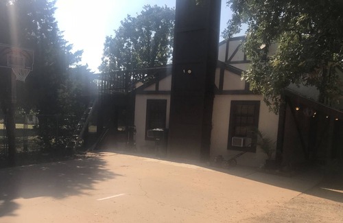 Stillwater House | Relax, Sleep, Play!