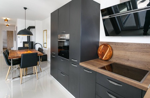 Vantacici Apartment | Relax with a view of the sea !