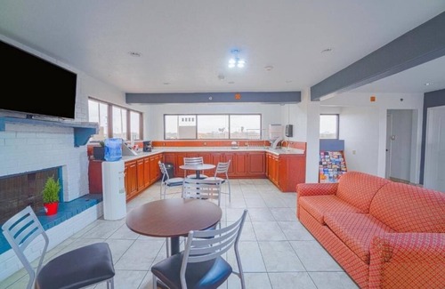 Kingsville Hotel | Relax With A Unit Near Naval Air Station Featuring Pets Welcome Access