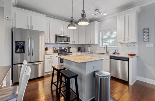 Lake Charles House | Relaxing 3 BR Townhouse Near Downtown, Lake & Casinos!