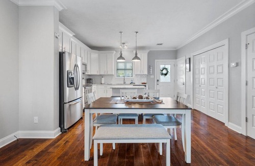 Lake Charles House | Relaxing 3 BR Townhouse Near Downtown, Lake & Casinos!