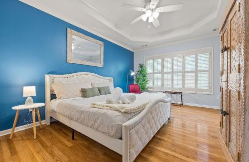 Buford House | Relaxing 3BR Duplex Home w/Pool & Patio