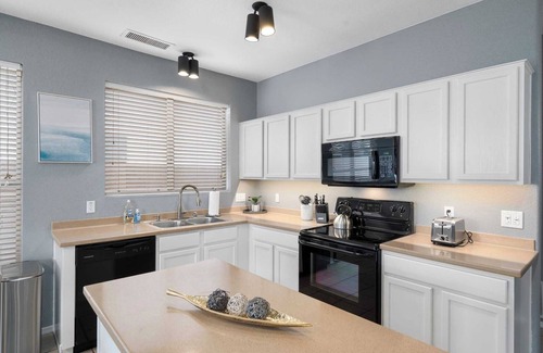 Deer Valley House | Relaxing 4BR Retreat｜Private Pool, Office & Pet-Friendly Fenced Yard #41691