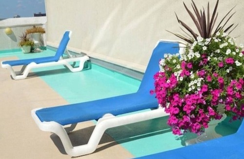 Atlantic City Resort | Relaxing, Amenity Full, Boardwalk Studio w/pool & hot tub -mins from the beach!