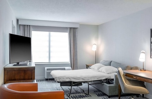 Radnor - Fort Myer Heights Hotel | Relaxing Arlington Stay Near DC Monuments & Roosevelt Island Walks