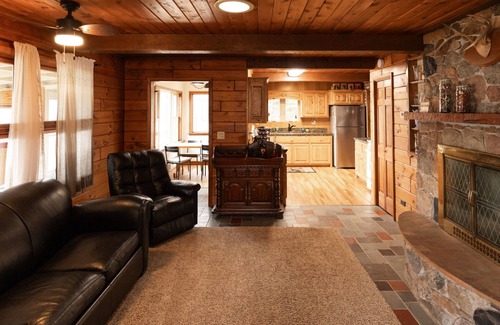 Hayward Cabin | Relaxing cabin on Beaver Lake, by Namekagon River and close to Hayward