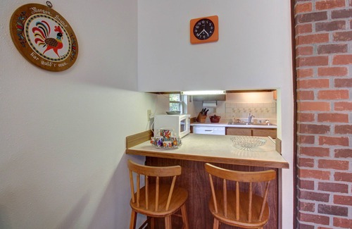 Rollingbay House | Relaxing dog-friendly house with private yard & entertainment - walk to the beach