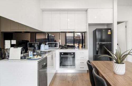 Essendon House | Relaxing Family Townhouse Near Melbournes CBD