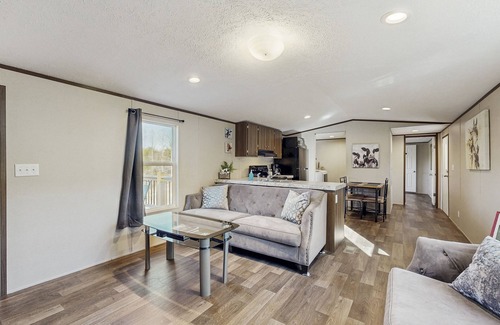 Hendersonville House | Relaxing farm setting, enjoy live animals from the porch with W/D, & AC