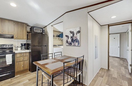 Hendersonville House | Relaxing farm setting, enjoy live animals from the porch with W/D, & AC