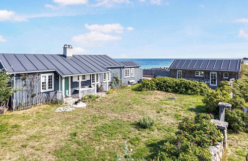 Rrvig House | Relaxing holiday at the water's edge