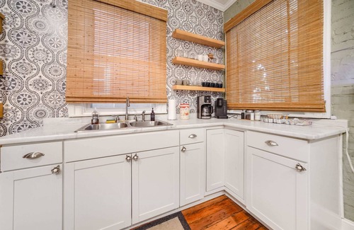 Shelby Park House | Relaxing Home | Close to Shelby Park & Downtown!