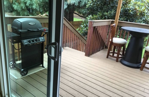 West Linn House | Relaxing Home West Linn Fencd Yard Walk to Restaurants 20 Min Dtown Portland Pet