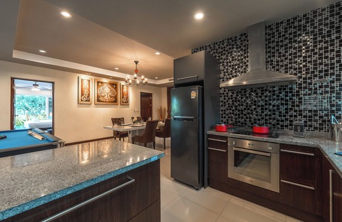 Koh Kaew Villa | Relaxing Huge Seaview Pool Table V181