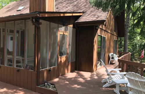 Smallwood House | Relaxing Lakefront, Very Clean. Great for Families.