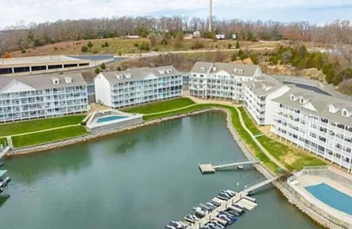 Kaiser Condo | Relaxing Parkview Bay condo overlooking state park
