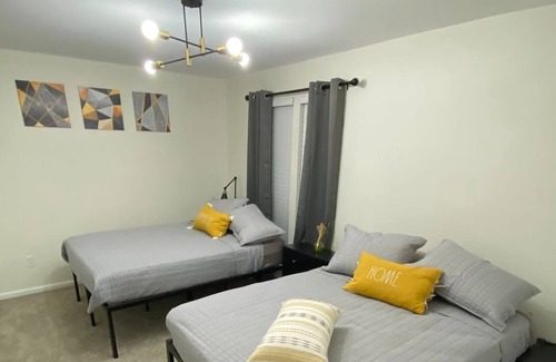 Sandalwood House | Relaxing pool in Jacksonville, FL. 3 Bedroom 3 bathrooms , wifi & free parking.