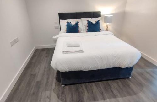 London Borough of Bexley Apartment | Remarkable 3-Bed Apartment in London