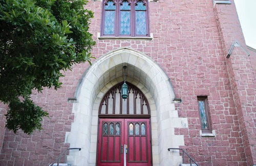 Du Quoin Apartment | Remarkable 3-bedroom sanctuary apartment with WiFi, AC in fabulous Du Quoin