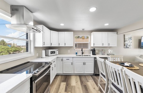 Northglenn House | Remodeled and Furnished Home/Near Stores/6 guests