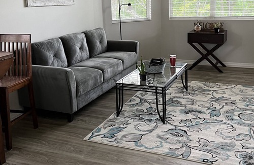 Buechel Apartment | Remodeled apartment 15 mins. From downtown Louisville