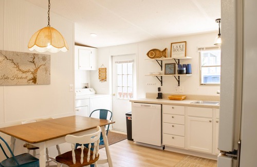 Townville House | Remodeled mobile home close to Green Pond and other landings