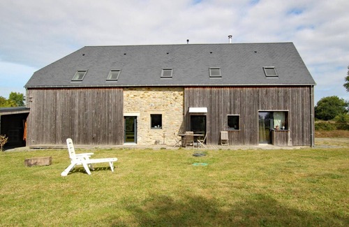 Herenguerville Cottage | Renovated stone house with WIFI and parking in Quettreville-sur-Sienne