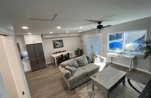 La Mesa Apartment | Renovated 1 bedroom flat with full kitchen and washer/dryer