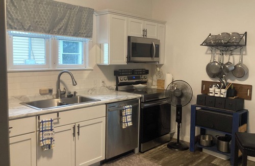 Little Falls House | Renovated 1888 Gem in Original Little Falls - Clean, Comfy, Pet Friendly, WiFi