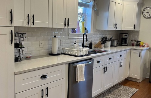 Goshen House | Renovated 5 Bedrm/3bath + Swim Spa & Huge Outdoor Space