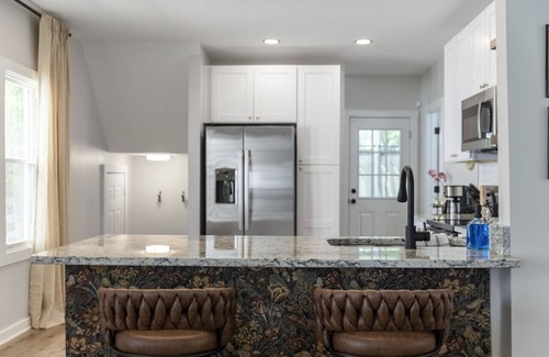 Cleveland Apartment | Renovated and Professionally Designed 3Bed Home!