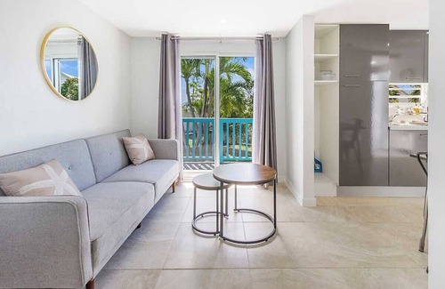 Pelican Key Apartment | Renovated Apartment with pool at the garden #6