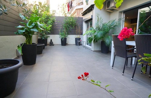 el Camp d'en Grassot i Gracia Nova Apartment | Renovated apartment with beautiful terrace