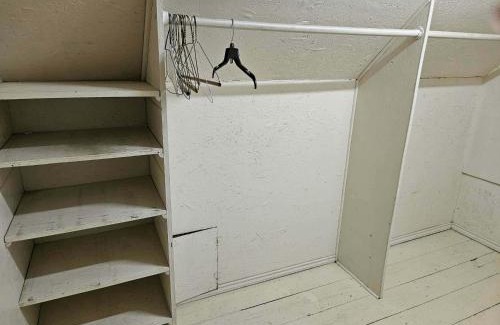 Alvin Apartment | Renovated attic apartment