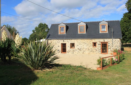 Carnoet Cottage | Renovated Cottage on Small Farm.