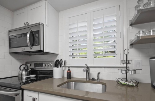 Pinehurst Condo | Renovated, Ground Level, 2 BR 2 BA, WiFi, Cable, Pool. 4 individuals max.