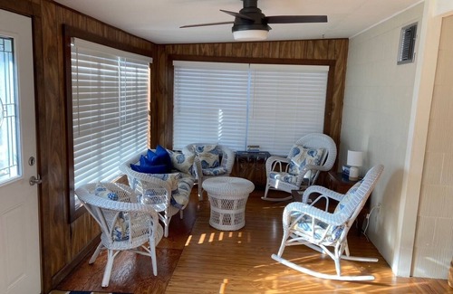 Port O Connor House | Renovated Historic POC Bayhouse!