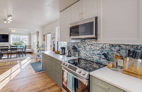 Stevenson House | Renovated home in central location w/hot tub, theater, fast wifi & work desks
