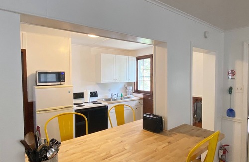 Camdenton Cabin | Renovated lakeside cabin with swimming pool & resort amenities!