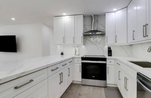 Lochmoor Waterway Estates House | Renovated Modern Home with Big Pool & Ocean Access