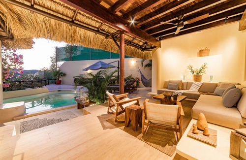P Chahue Villa | Renovated Ocean View Villa + Private Pool