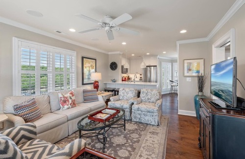 Isle of Palms Condo | Renovated Unit on Top Floor with Gorgeous Ocean Views