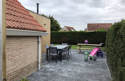 Breskens House | RENOVATED vacation home by the sea Breskens10 pers. child friendly, dog welcome.