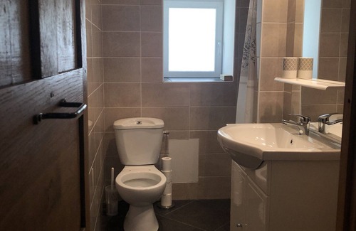 Cargiaca Condo | Renovated village apartment