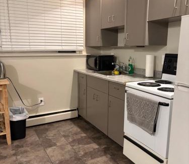 Kingsland House | Renovated with Modern and Farmhouse Decor 5