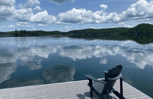 Bouchette House | Rental of renovated cottages facing the lake with a magnificent terrace