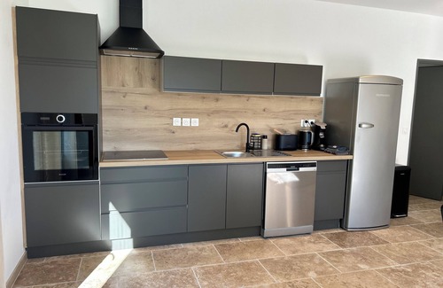 Vallon-Pont-d'Arc House | Rental Private Heated Pool 11x4, 5au calme, 5min à pied center vallon