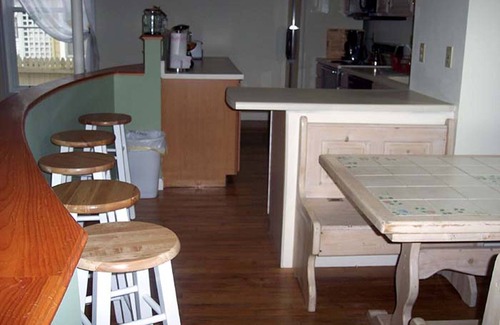 Old Orchard Beach House | Renting fall-winter weeks, weekends. Oct-end of May for college students.
